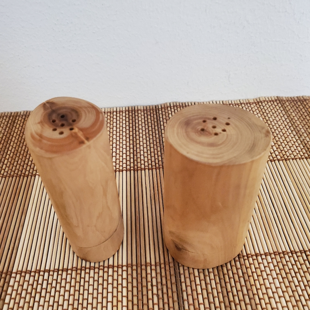 All natural handmade salp pepper shakers